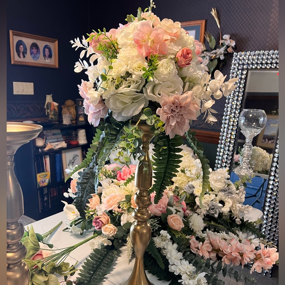 Medium Sized Custom Made Life-Like Luxury FlowerBalls for Wedding/Bdays/Events!